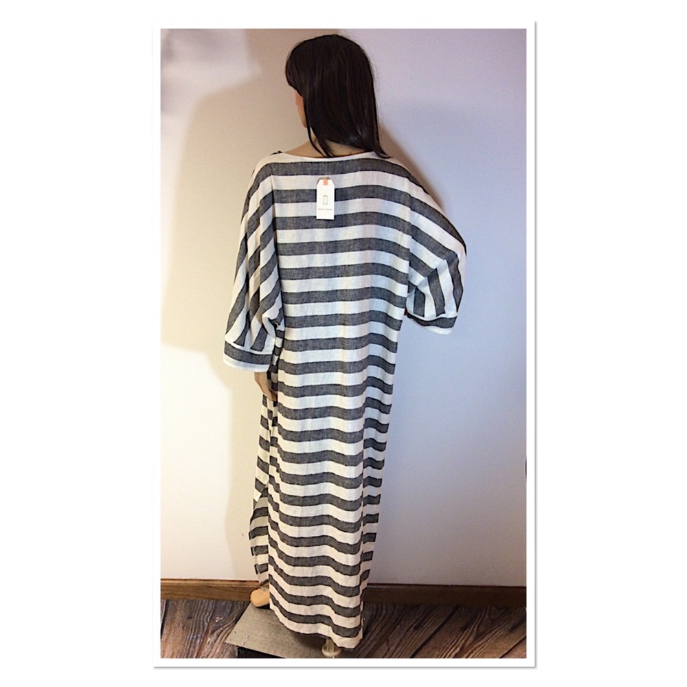 BLACK AND WHITE STRIPED MAXI DRESS(see description - Picture 4 of 7